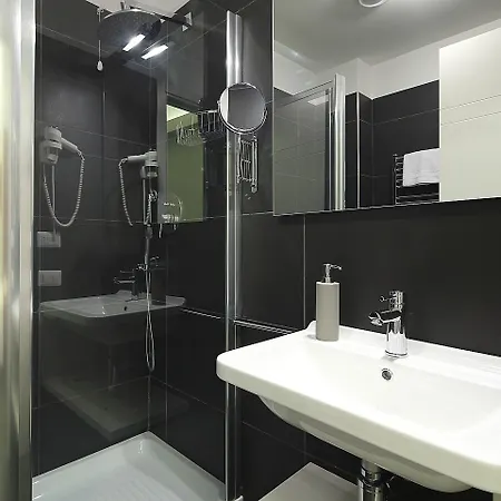 Nearhome Hotel