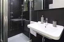 Nearhome מלון 3*